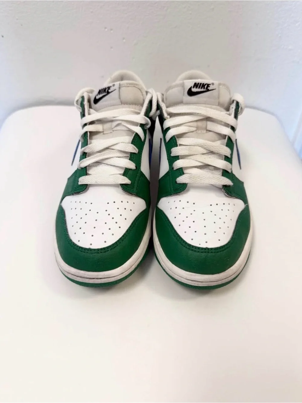 Nike classic low